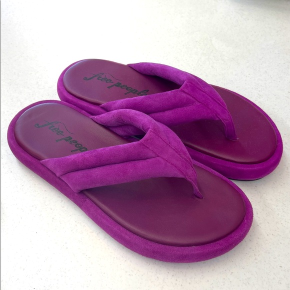 New! Free People suede fuchsia purple platform thong flip flop Sandals - Picture 1 of 4